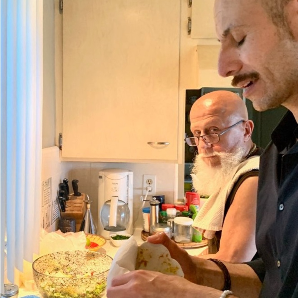 Men's dark navy blue Dress Shirt. Dark mother of pearl buttons. BURBERRY London. - Picture 14 of 17